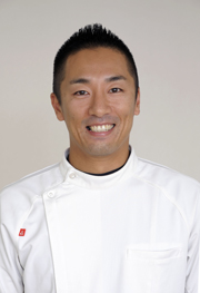 院長:三田英二